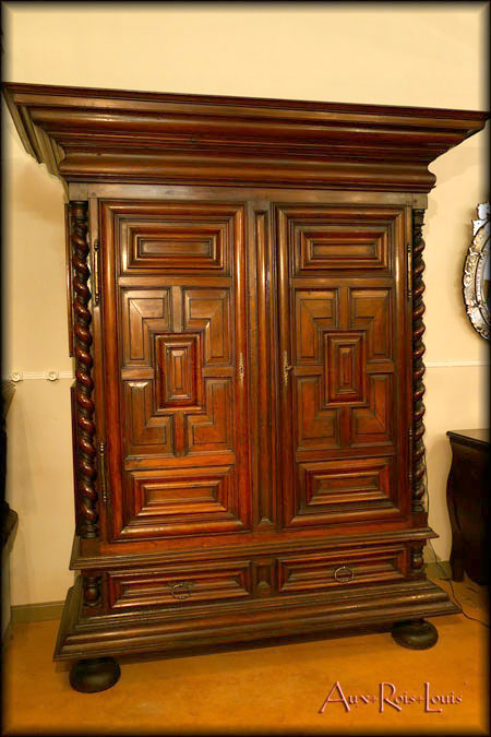 Armoire Louis XIV en noyer – fin XVIIᵉ siècle – Périgord - ME002