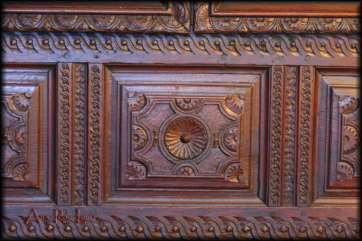 Armoire-coffre de monastère en chêne – XVIIᵉ siècle – Bourgogne
