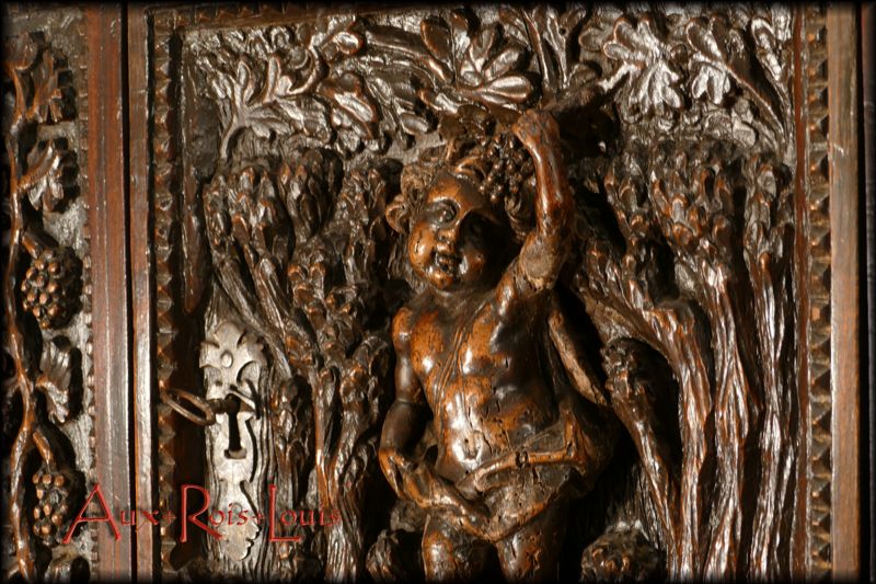ME034_576 Figure de Bacchus entourée de pampres, prouesse du faiseur d'images de la Renaissance auteur de ce travail.