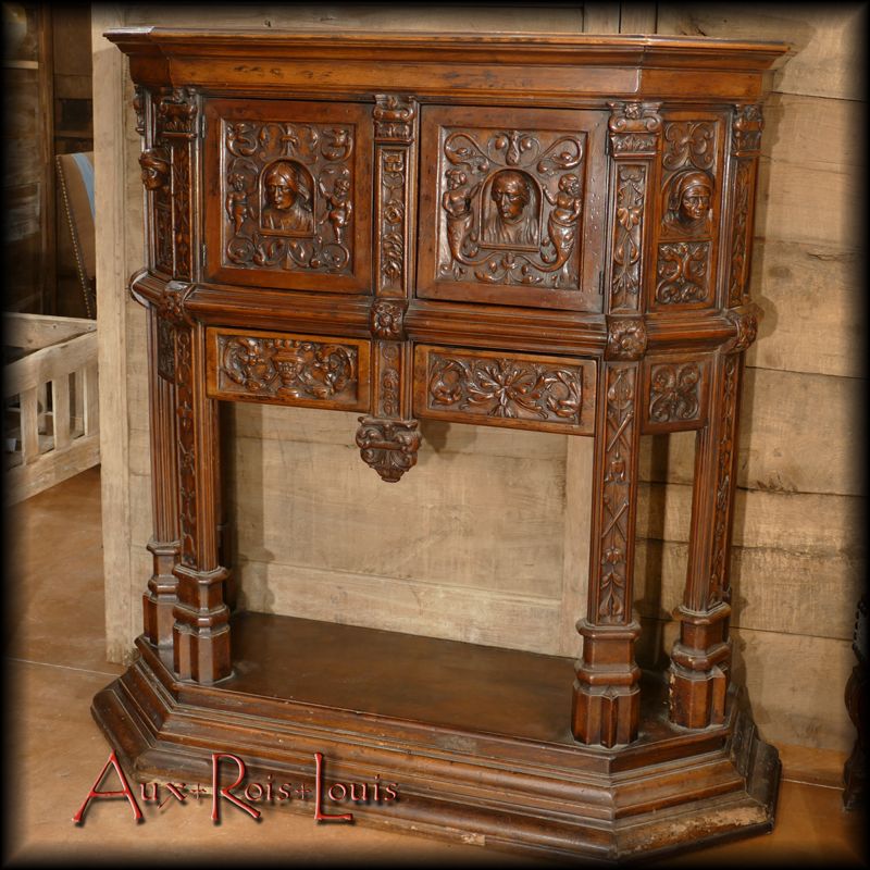 P1600131 Dressoir en noyer – Style Renaissance – XIXᵉ siècle – Aquitaine