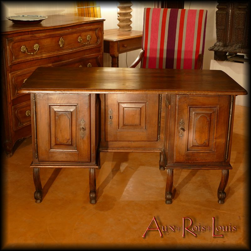 Mazarin desk in walnut - Louis XIV - South West - [ME049]