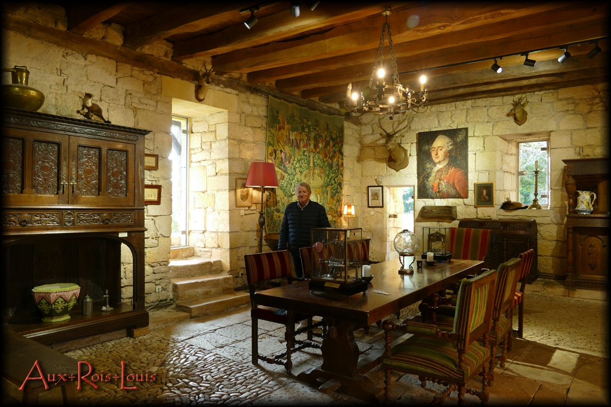 As a great lover of Périgord heritage, Jean-Max Touron fitted out the Manoir de La Salle in the seigniorial spirit that presided over its construction.