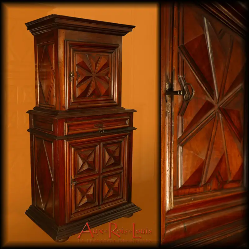 Two-tier walnut dresser – Louis XIII – from the Périgord region of France – [ME006]